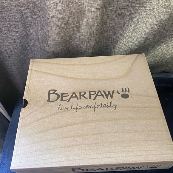 Bearpaw shaggy boots - Picture 10 of 12